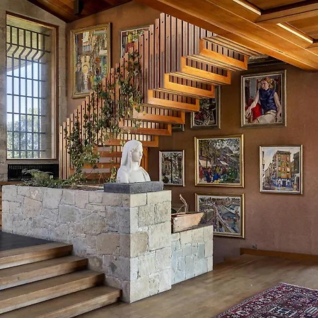 Chalet Casakubrick En La Montana