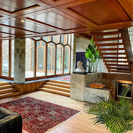 Chalet Casakubrick En La Montana *